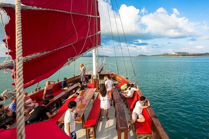 サムイ島からのレッドバロンチャイニーズヨットツアー