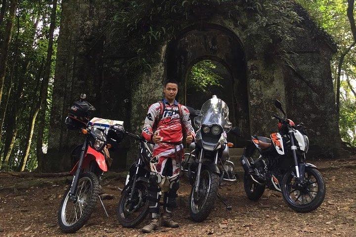 Viaje en motocicleta de Vietnam desde Hanoi al Parque Nacional Ba Vi - 1 día