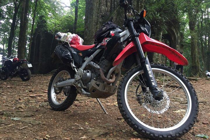 Viaje en motocicleta de Vietnam desde Hanoi al Parque Nacional Ba Vi - 1 día