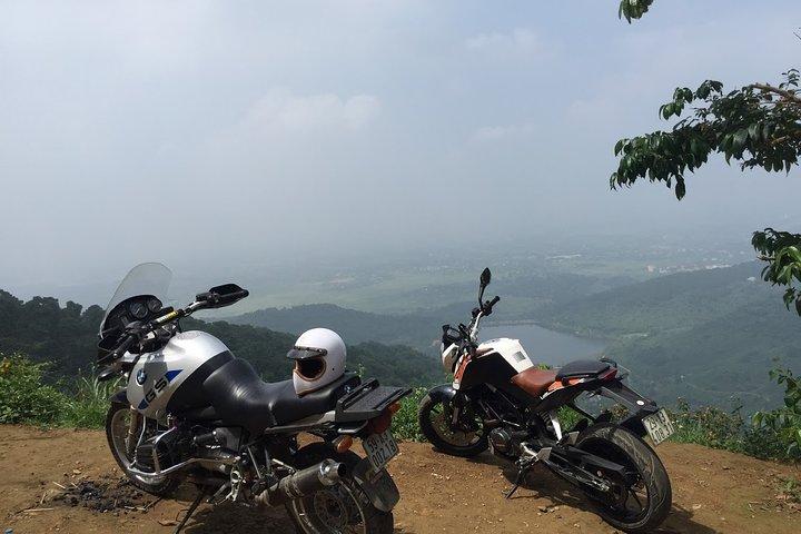 Viaje en motocicleta de Vietnam desde Hanoi al Parque Nacional Ba Vi - 1 día