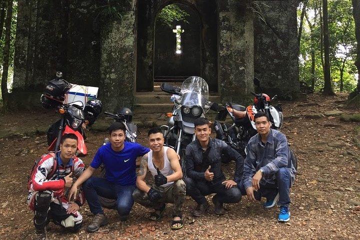 Viaje en motocicleta de Vietnam desde Hanoi al Parque Nacional Ba Vi - 1 día