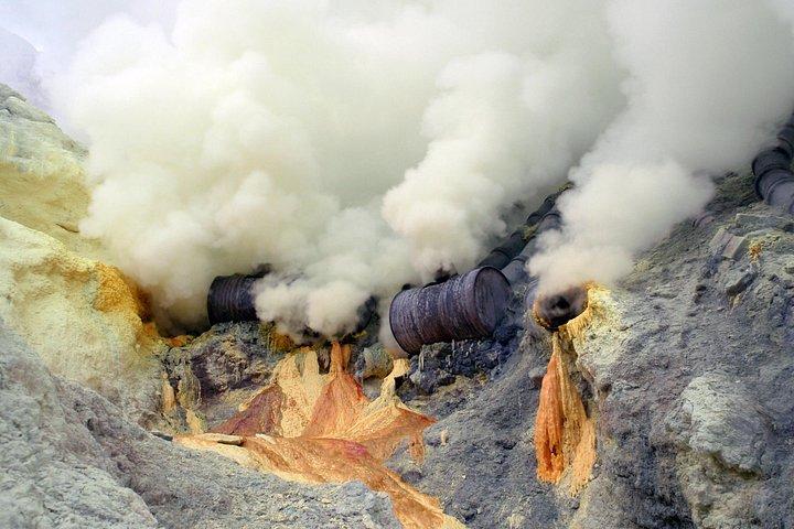 バリ島からのイジェン山クレーター火山真夜中のトレッキングプライベートツアー–終日