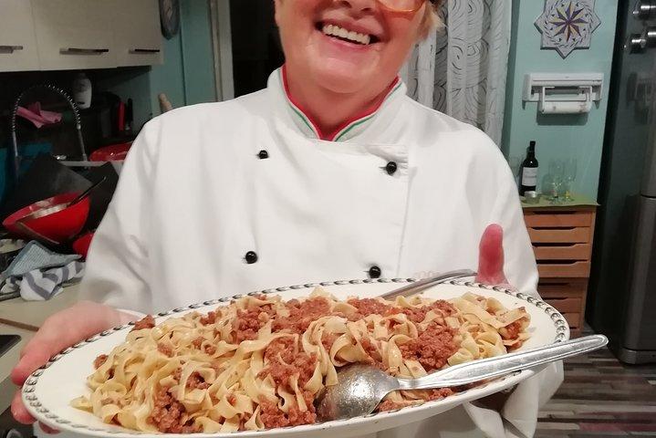 すべての伝統的な料理から調理する3つのレシピを選択