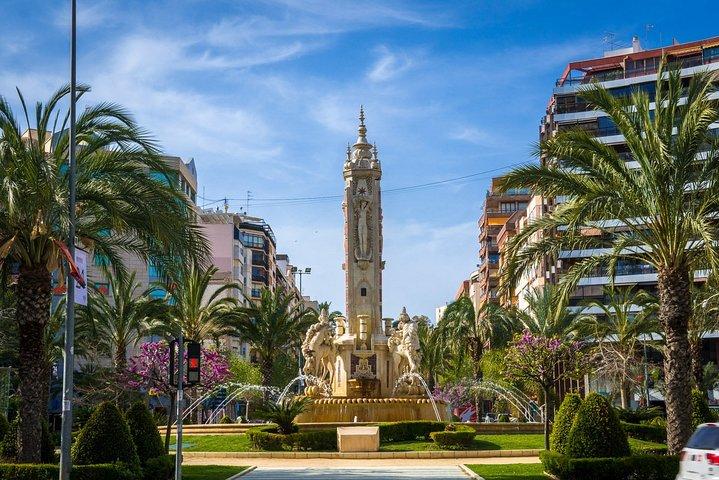Explore o antigo centro da cidade de Alicante a pé