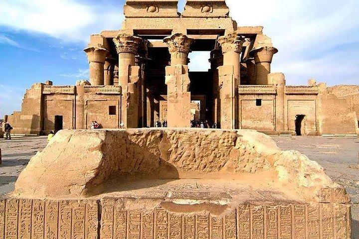 Templi di Edfu e Kom Ombo da Assuan o Luxor