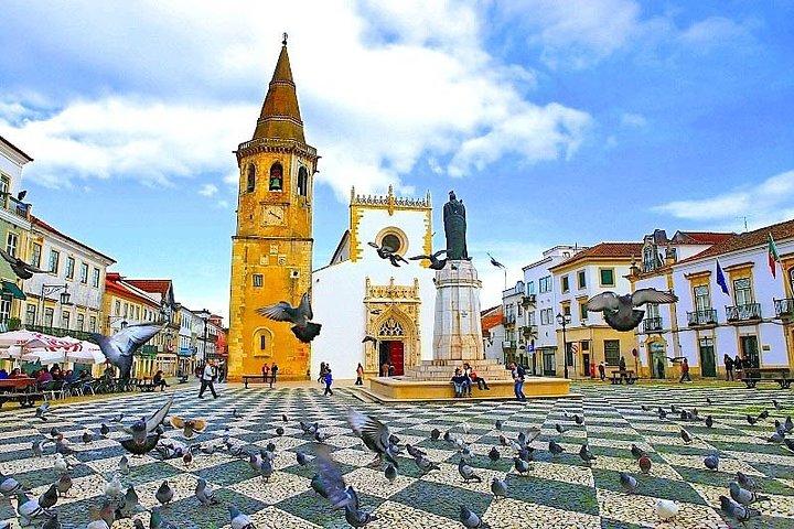 Private day tour Tomar (Knights Templar) and Coimbra from Lisbon