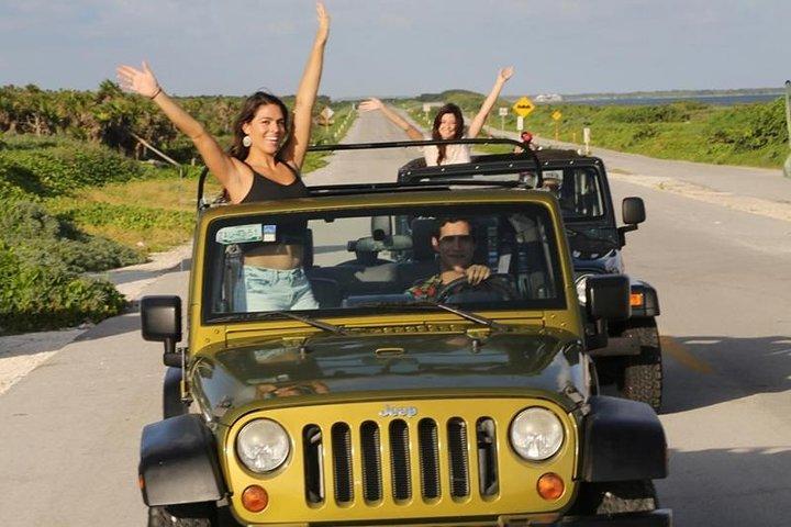 Excursion privée en Jeep Experience Snorkel, Cenote & Punta Sur Eco Park
