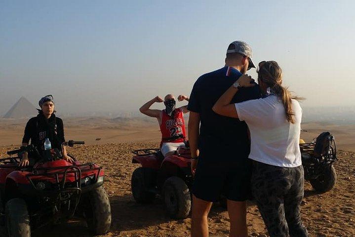 Privat fyrhjulingstur runt pyramiderna i Giza