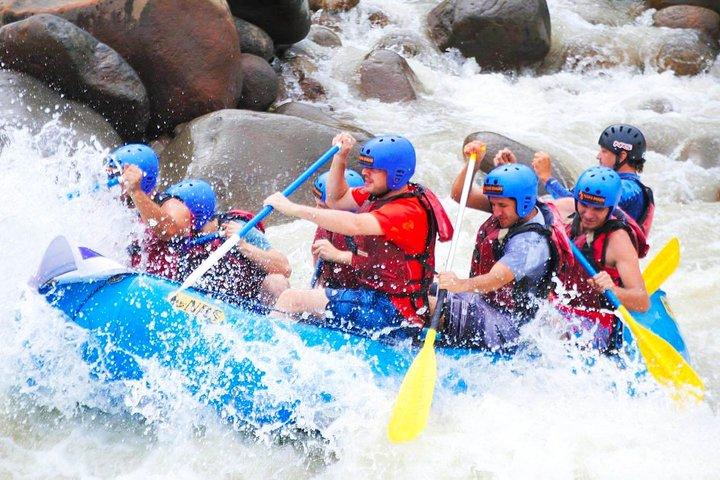 Rafting sulle rapide da Colombo