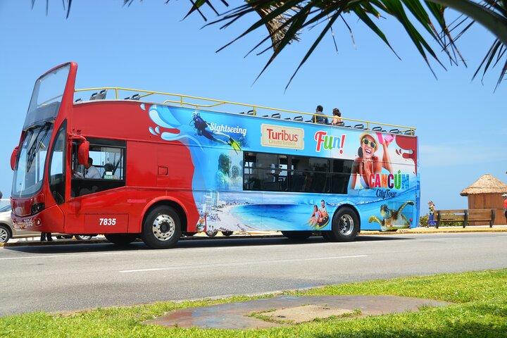 乗り降り自由シティツアーカンクンとグラスボトムサブマリン