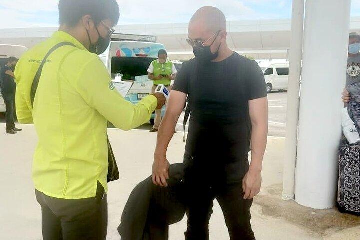Llegadas en Black Luxury Van WiFi abordo desde Aeropuerto Cancun