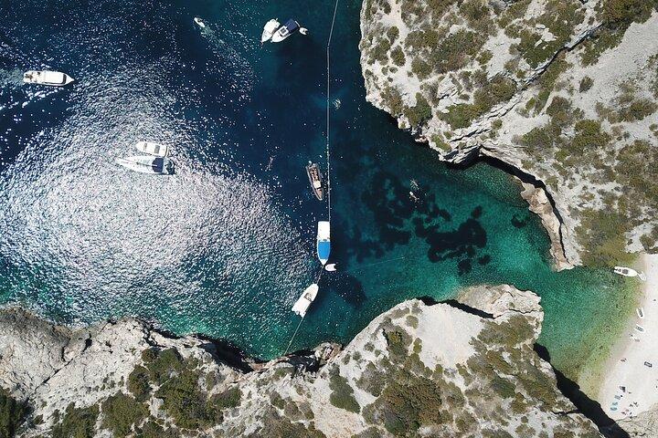 Fra Split: Small-Group Blue Cave & 5 Islands tur med Speed Boat