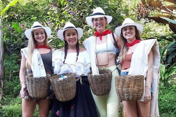 Guatape With Coffe Tours
