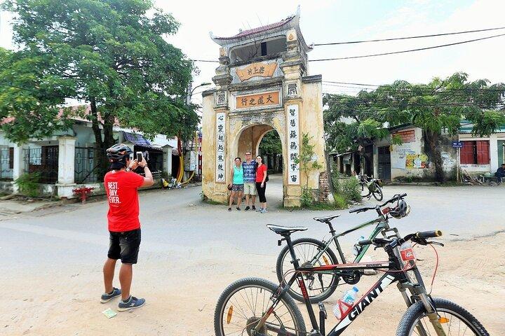 Tour in bicicletta di 3 ore intorno ad Hanoi dalle prime ore del mattino