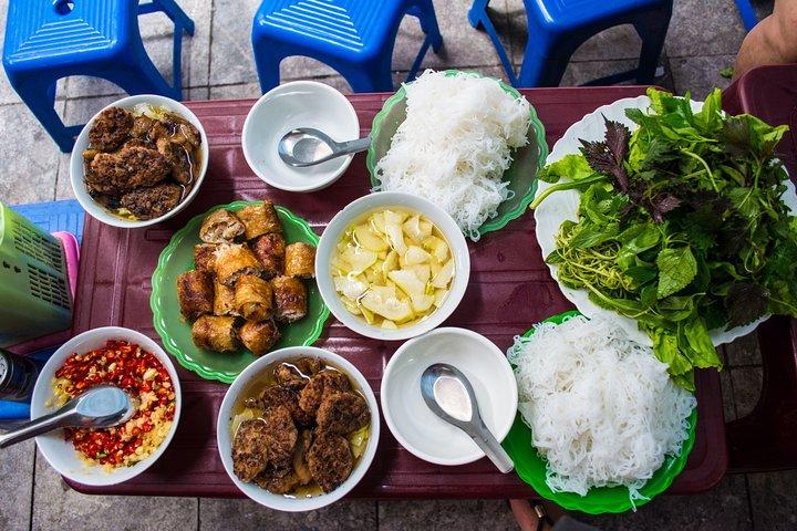 Hanoi Street Food Probieren und lernen Sie den Lebensstil von Hanoi kennen