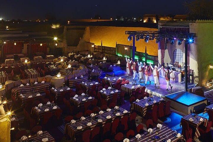 Middag på Al Hadheerah Bab Al Shams Desert Resort
