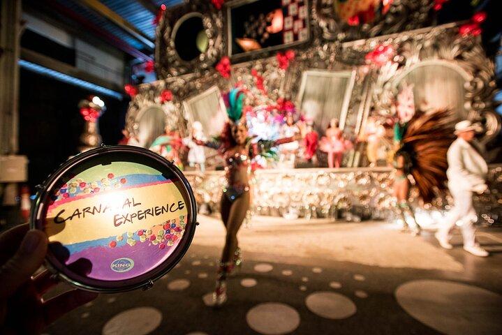 カーニバル舞台裏ツアー-伝統的なサンバスクールを訪問