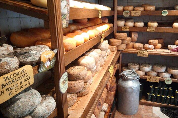 Montepulciano und Pienza Tuscany Wine & Cheese Fullday aus Rom