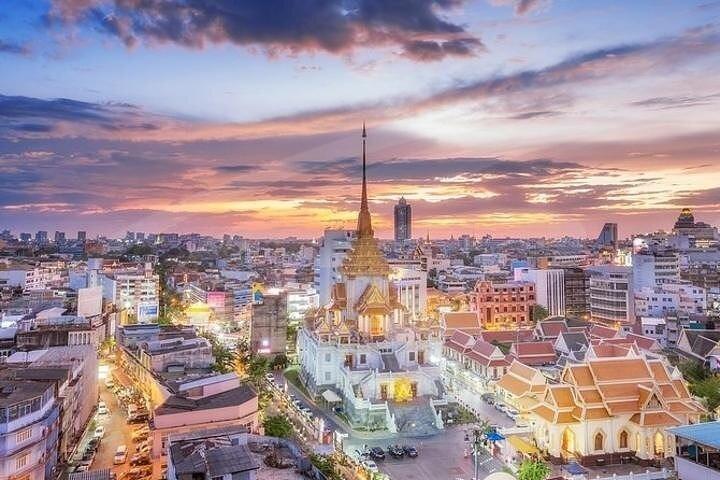 Explore a cultura de Bangkok com guia particular e motorista