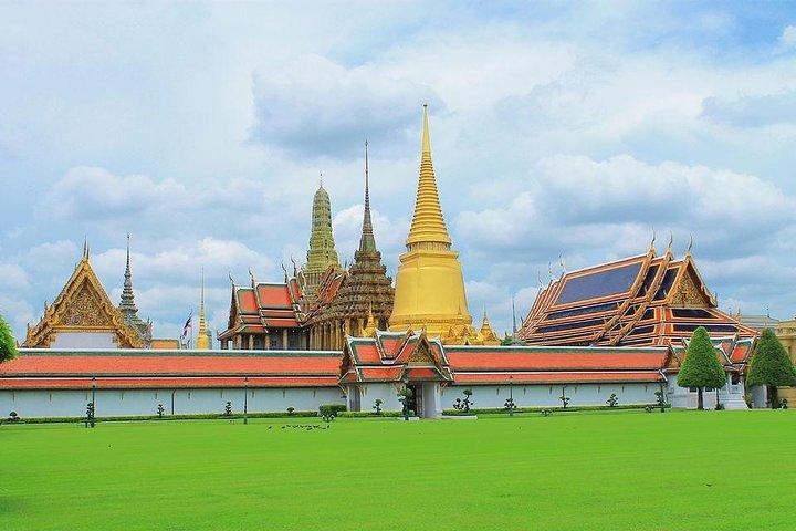 Explore a cultura de Bangkok com guia particular e motorista