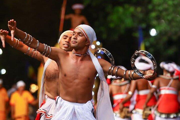 Kandy Esala Perahera - Dag 03 (2026 - Aug - 20)