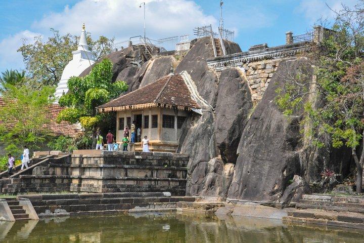 Den hellige by Anuradhapura fra Colombo