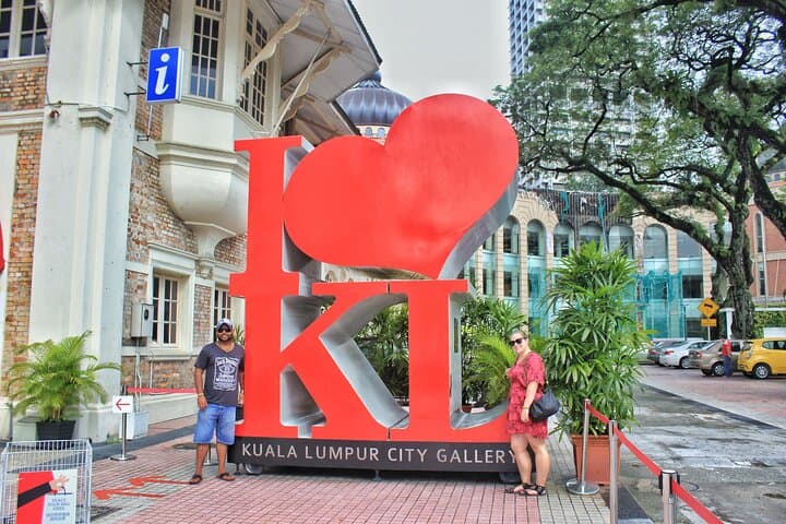 Kuala Lumpur Grand Full Day Guided Tour with 25 Attractions (SIC)