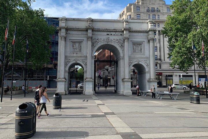 Hyde Park and Kensington Gardens: A Self-Guided Audio Tour
