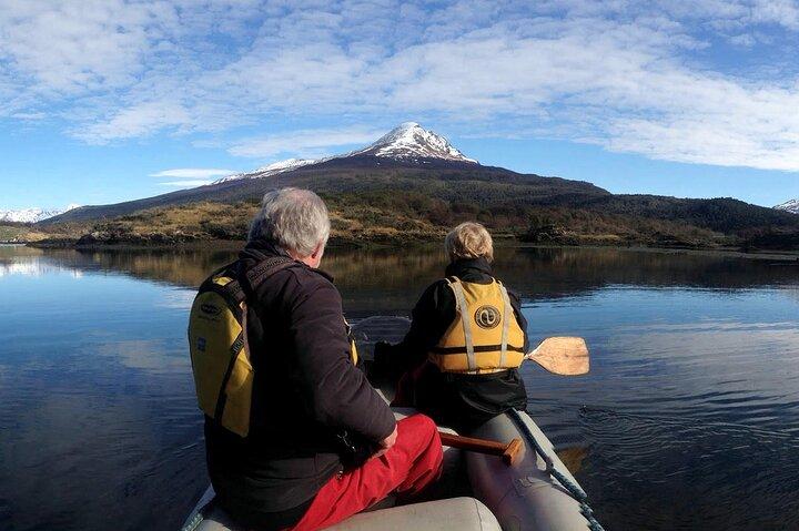 Tour privato: Trekking e canoa nel Parco Nazionale Terra del Fuoco nella baia di Lapataia