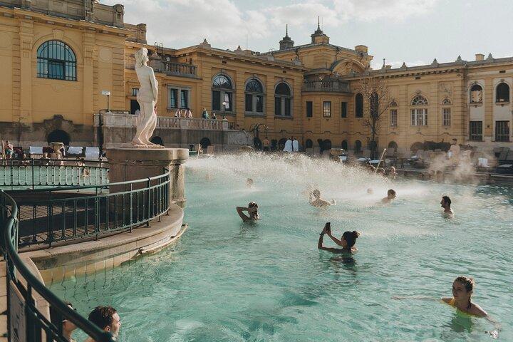 Budapest : Birra Spa con Birra Illimitata + Add-on Széchenyi