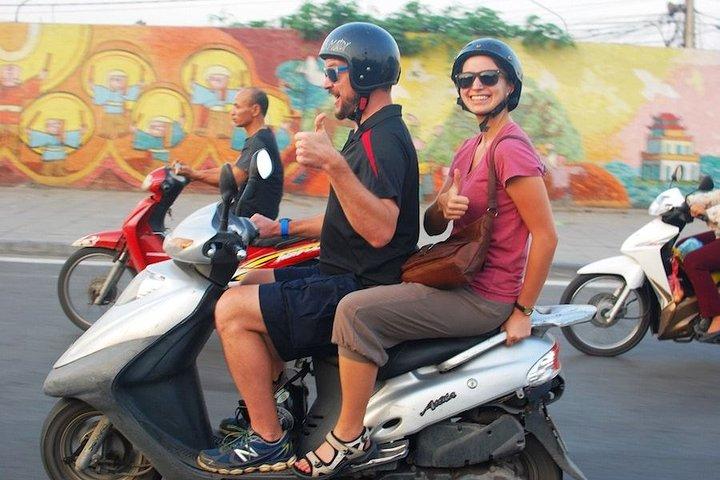 Halve dag West Lake Route van Hanoi op motor