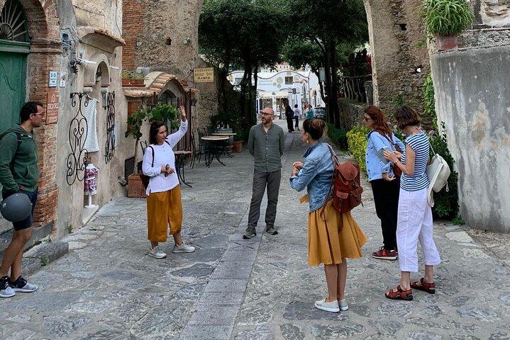 Visita guiada a pie de la ciudad de Ravello al atardecer