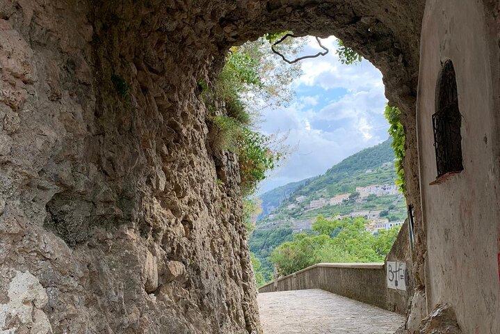 Visita guiada a pie de la ciudad de Ravello al atardecer