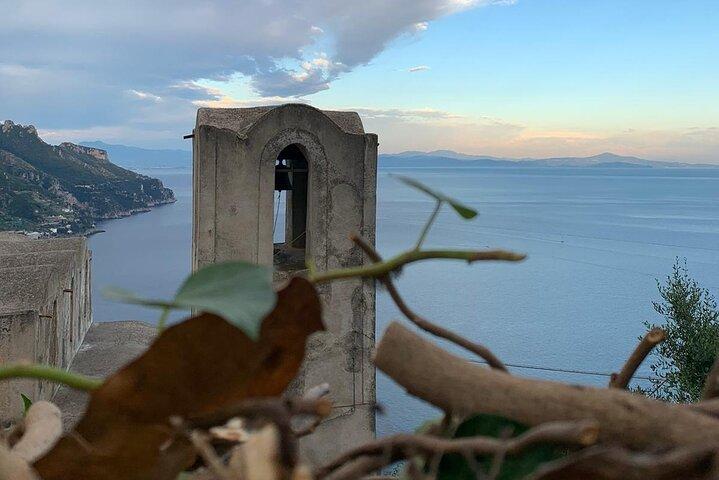 Visita guiada a pie de la ciudad de Ravello al atardecer