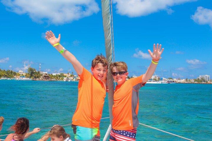 Meio dia de catamarã particular para Isla Mujeres