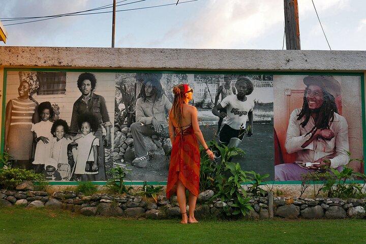 Excursão de dia inteiro ao Museu Bob Marley saindo de Montego Bay