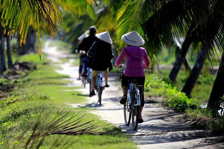 Half-day Tra Nhieu fishing village tour from Hoi An