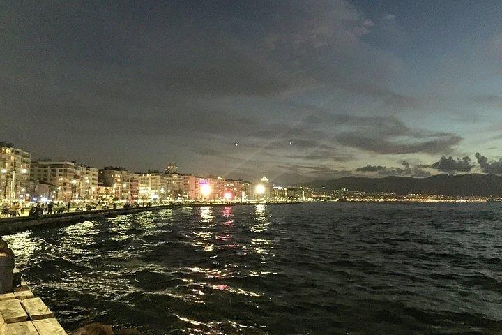İzmir Tour av Khalid