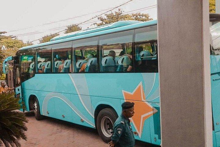 専用運転手付きバス（大型）