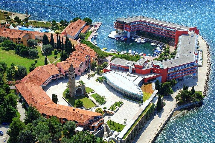 Entdecken Sie die Geheimnisse von Koper und den Küstenstädten auf einer privaten Ganztagestour