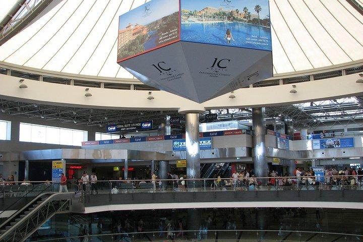 アラニヤリゾートからアンタルヤ空港へのシャトルトランスファー