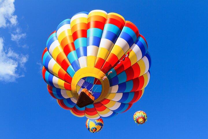 Sunrise Hot Air Balloon et visite guidée d'une journée à Louxor