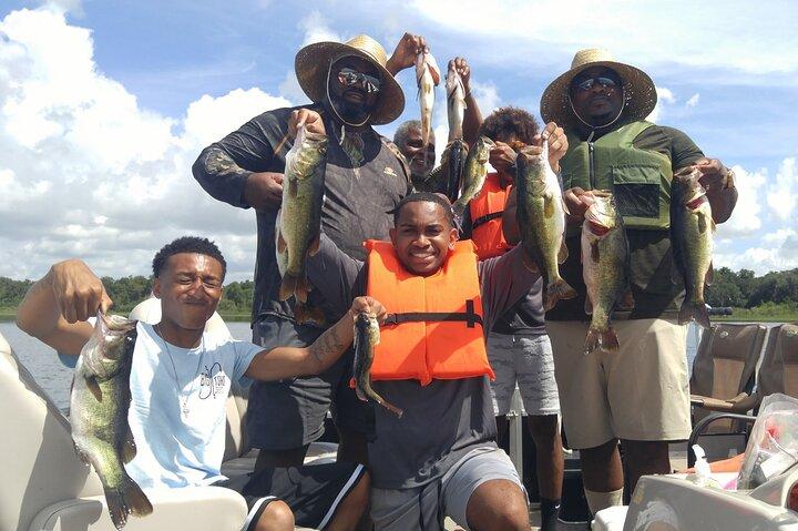 Private Lake Toho Pontoon Fishing Charter perto de Orlando