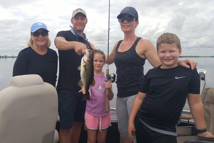 Private Lake Toho Pontoon Fishing Charter in de buurt van Orlando