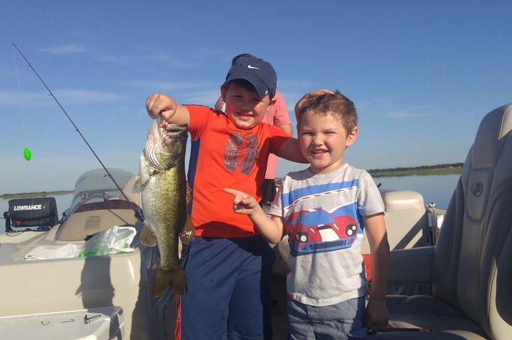 Private Lake Toho Pontoon Fishing Charter perto de Orlando