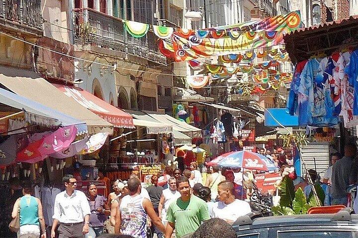 Geführte Tour über den Saara-Flohmarkt mit Transfer