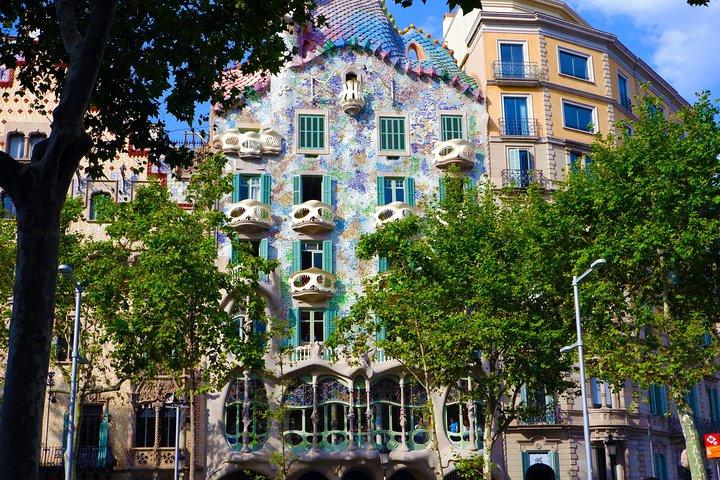 Self-Guided Audio Tour-The Surrealist Barcelona of Dalí and Gaudí