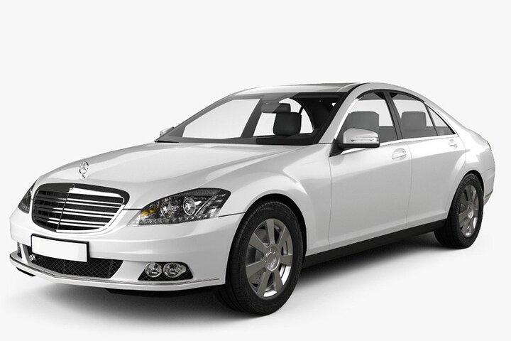 Colombo Airport (CMB) nach Colombo City Privater Transfer mit Mercedes Benz E200