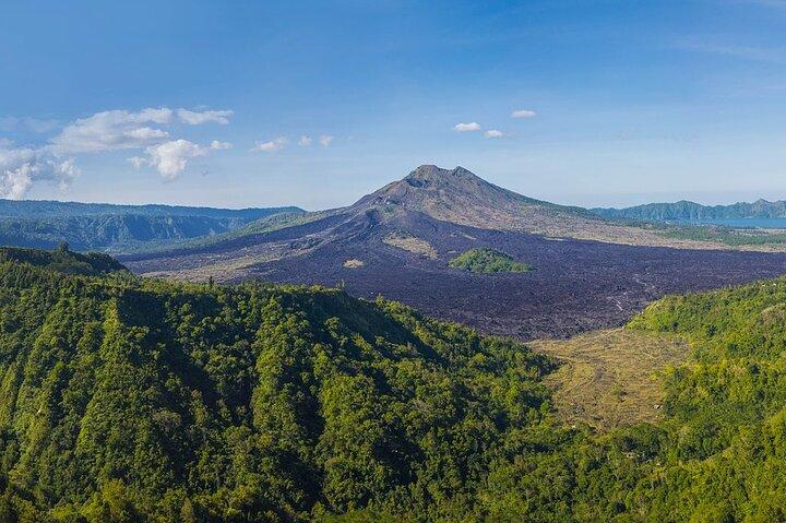 バリのハイライト：自然、滝、棚田、火山
