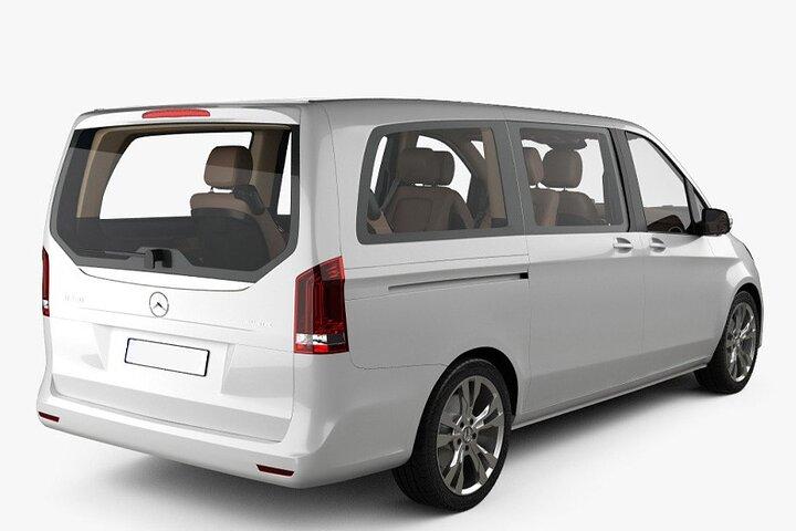 Colombo Airport (CMB) to Colombo City Private Transfer by Mercedes Vito 2018
